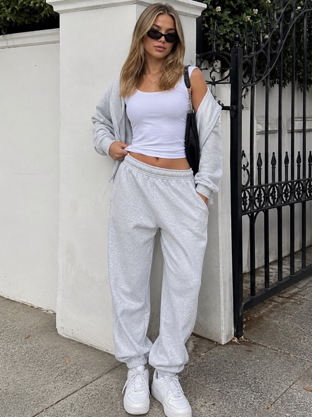 Boohoo Gray Oversized Jogger Sweatpants Elastic Waist Fleece NWT Small